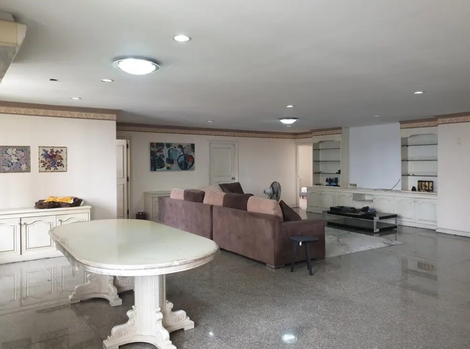 3 Bedroom Condo For Sale in Khlong Tan Nuea, Vadhana, Bangkok - Image 4