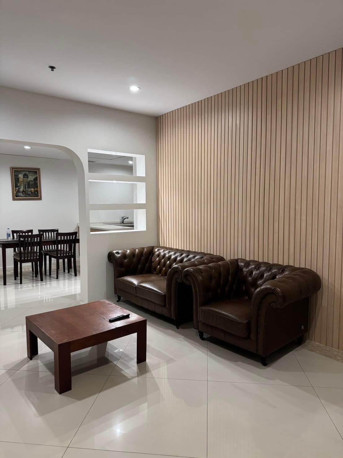 The Empire Place - Image 1