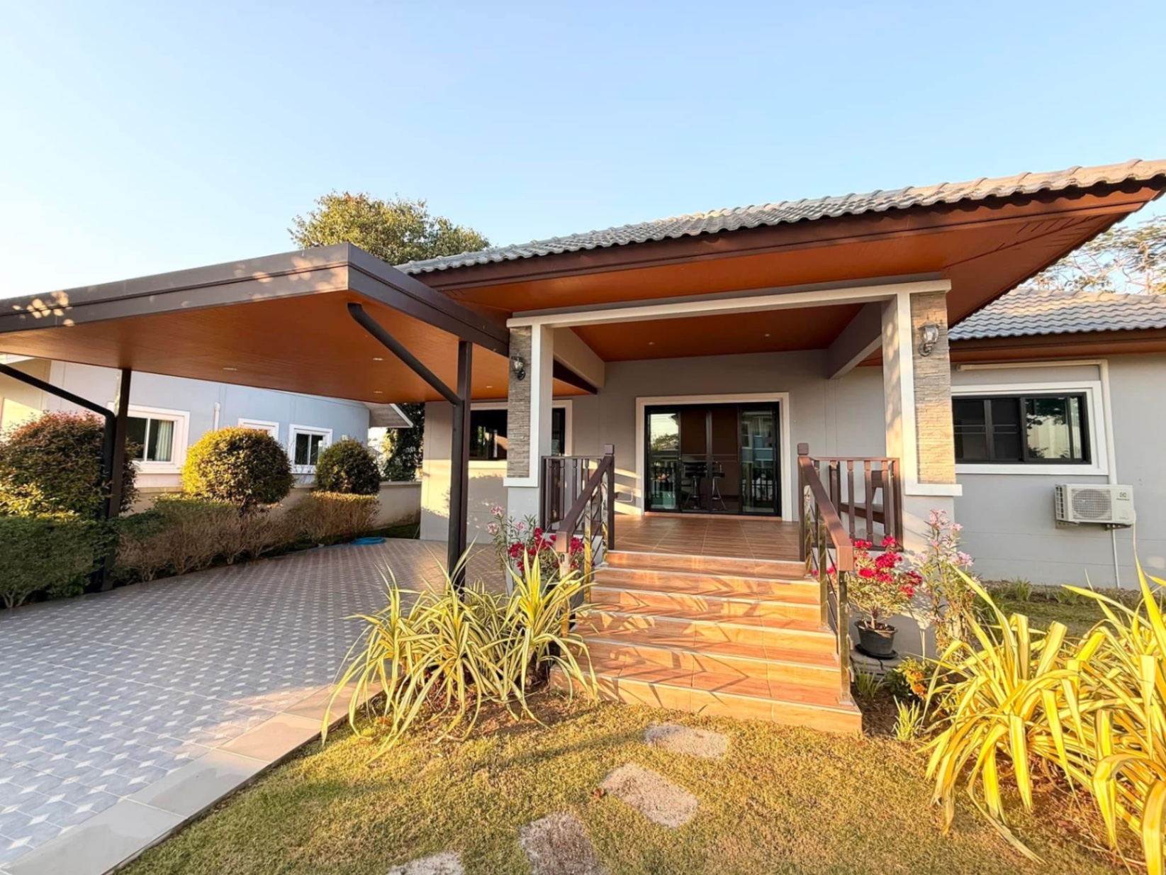 Thanaporn Park Home 5 - Image 3