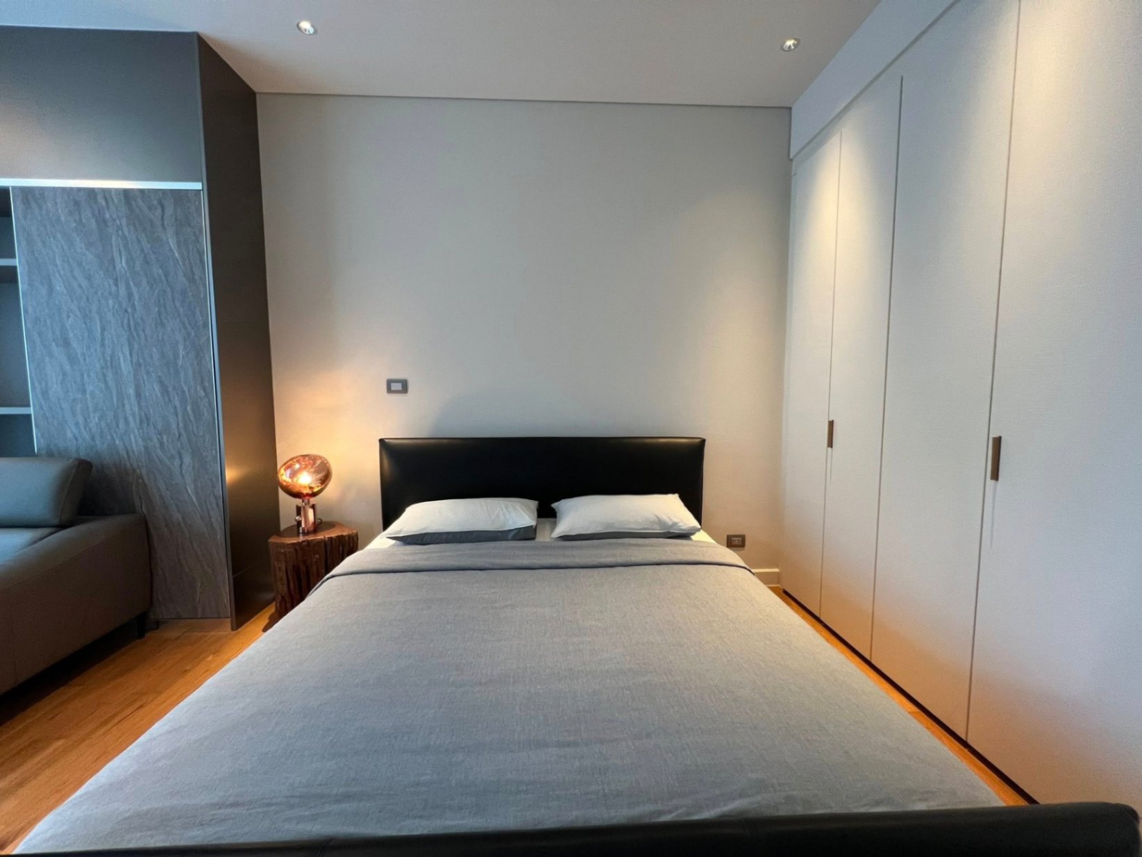 Studio Condo For Rent in Lumphini, Pathum Wan, Bangkok - Image 9