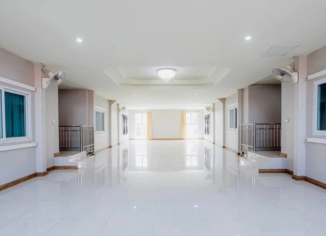 6 Bedroom House For Sale in San Phak Wan, Hang Dong, Chiang Mai - Image 3