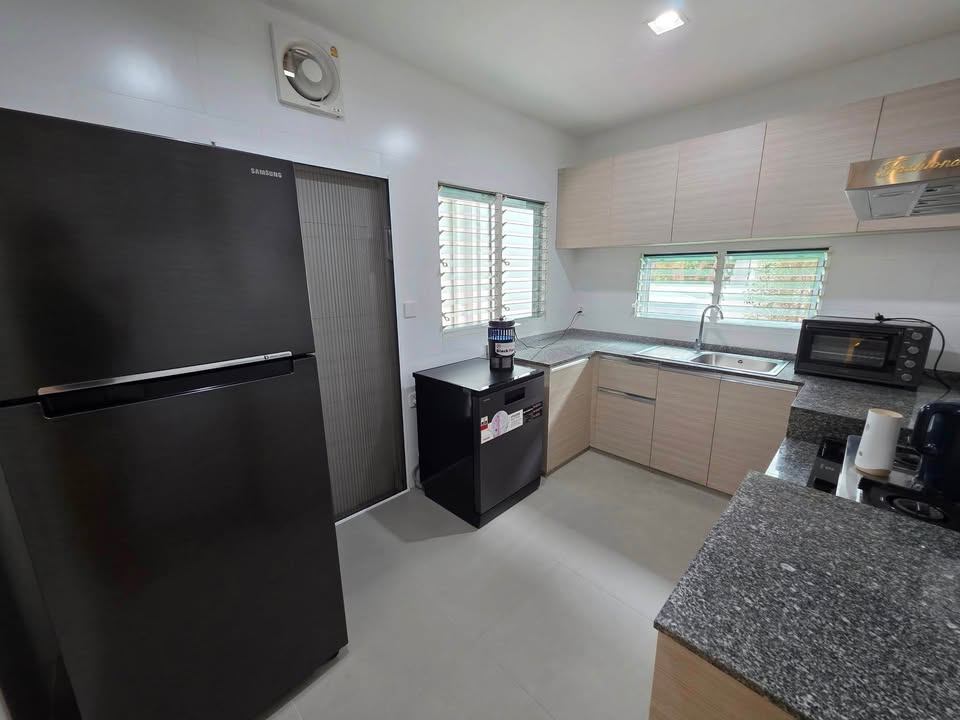 Mantana Bangna-Wongwaen - Image 9