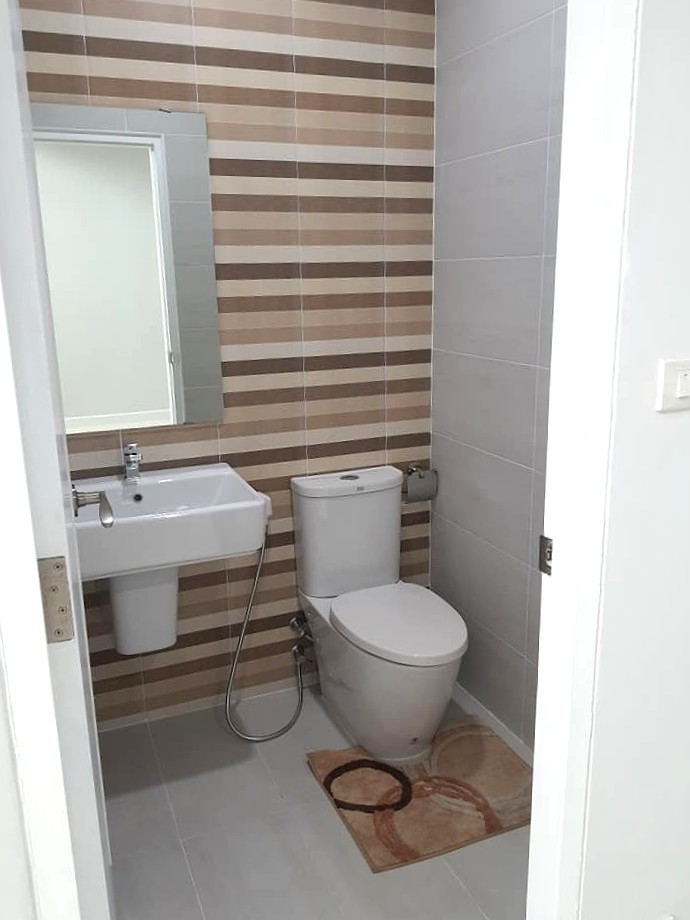 3 Bedroom Townhouse For Rent in Mae Hia, Mueang Chiang Mai, Chiang Mai - Image 9