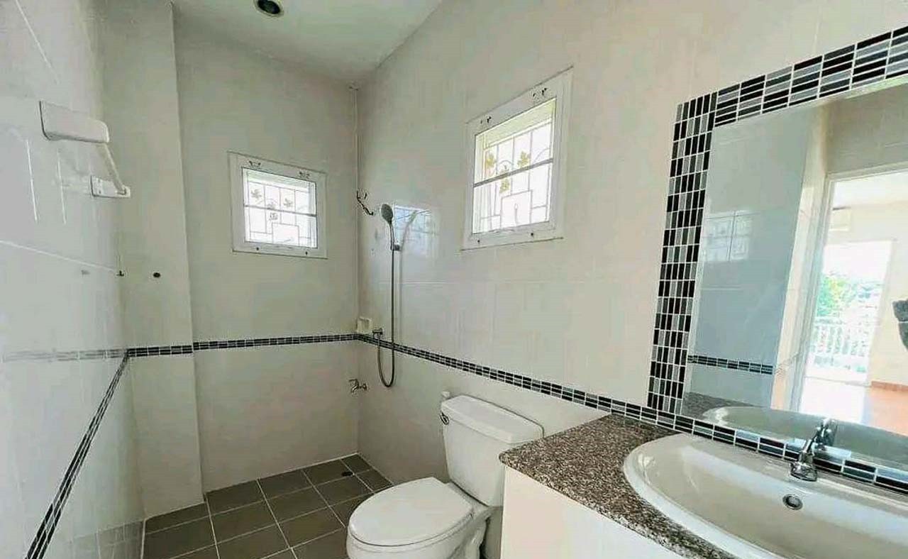 Green View Home - Image 6