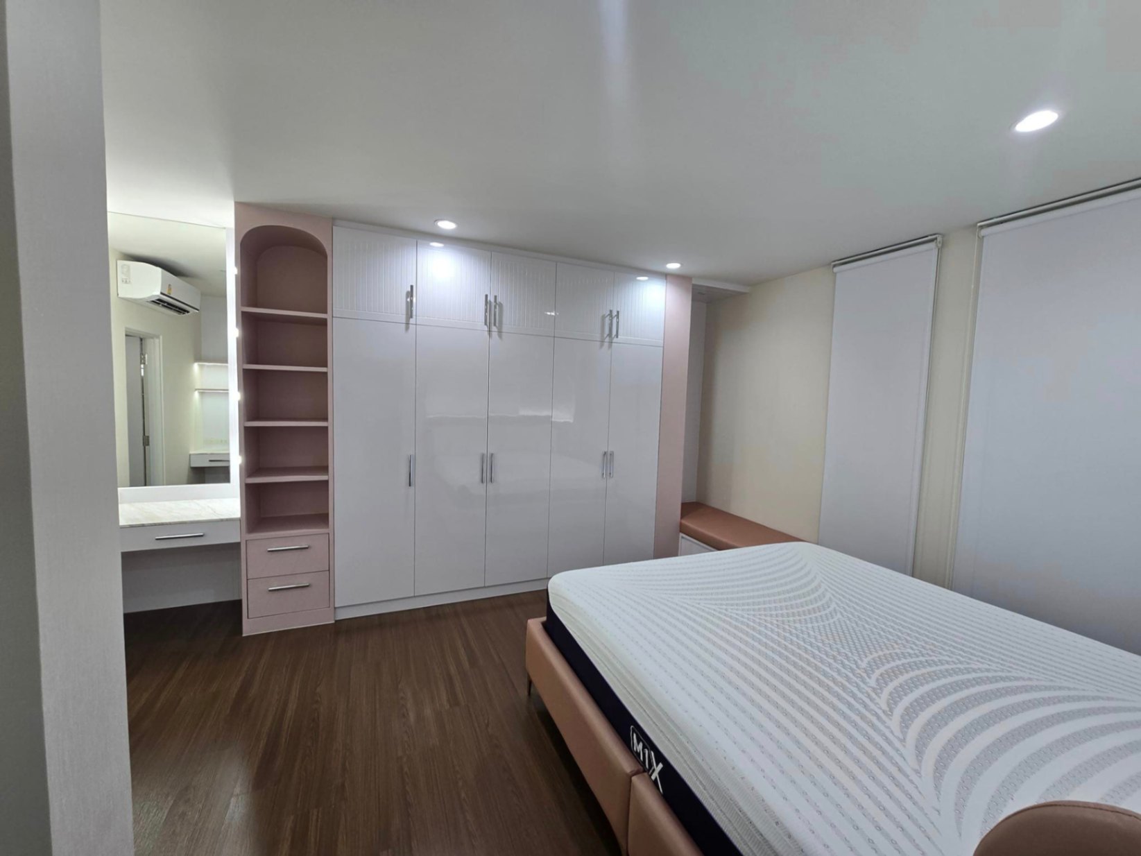 4 Bedroom House For Sale in Saphan Sung, Saphan Sung, Bangkok - Image 11