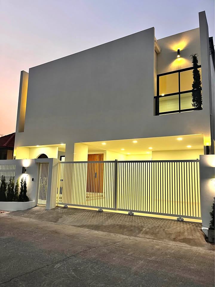 4 Bedroom House For Sale in Nong Chom, San Sai, Chiang Mai - Image 1