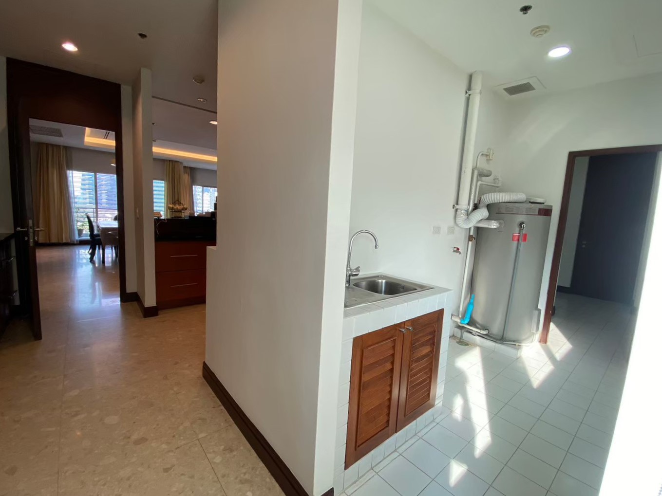 Royal Residence Park - Image 10