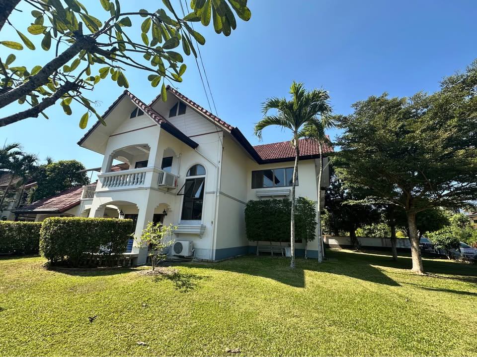 5 Bedroom House For Sale in Nong Khwai, Hang Dong, Chiang Mai - Image 1
