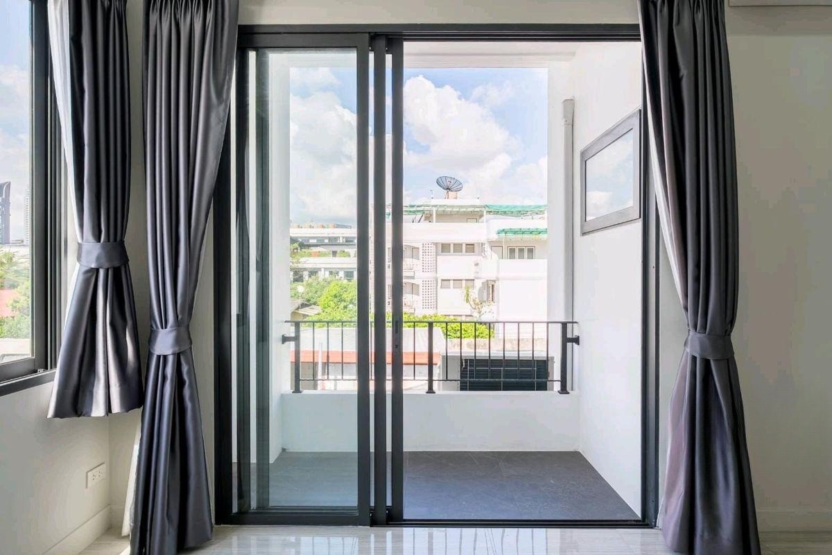 5 Bedroom House For Sale in Khlong Tan, Khlong Toei, Bangkok - Image 9