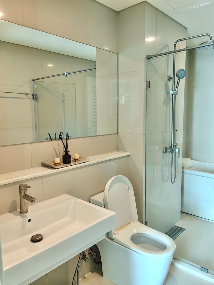 Ivy Thonglor 23 - Image 7
