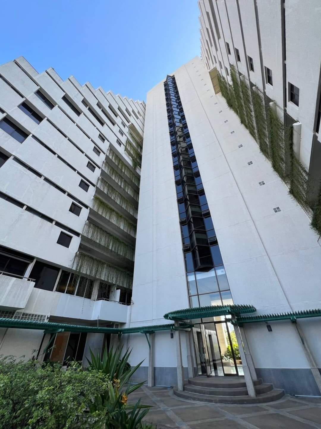 Supalai Place Condominium MAM (Sukhumvit 39 Phrom Phong) - Image 13