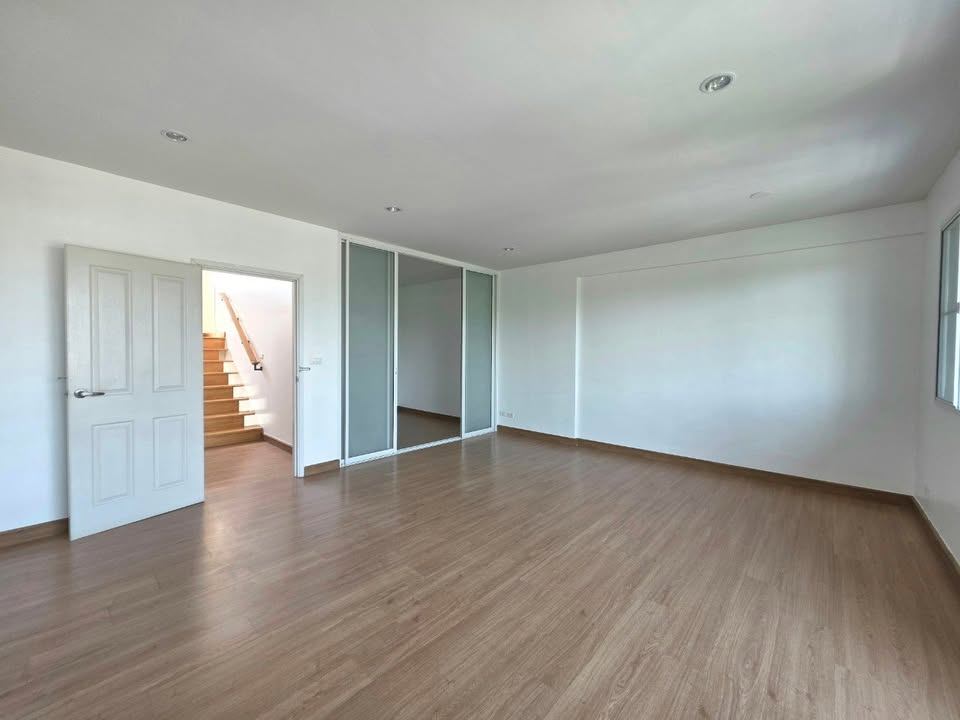 3 Bedroom Townhouse For Sale in Suan Luang, Suan Luang, Bangkok - Image 11
