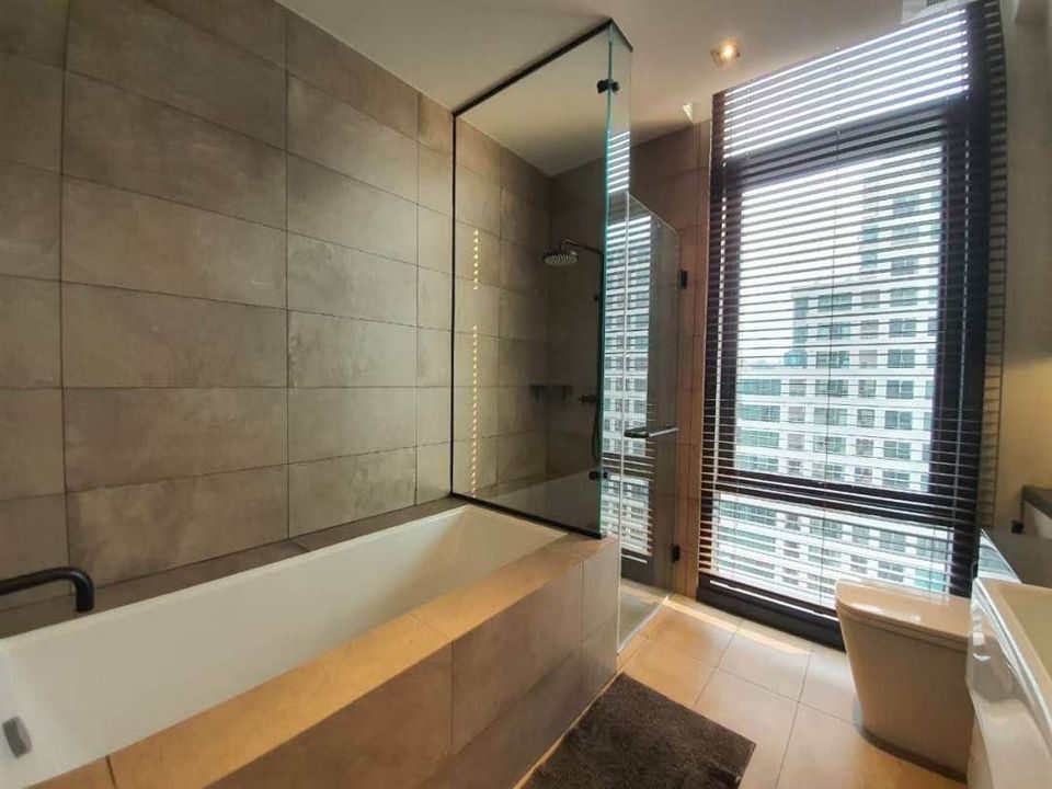 The Lofts Asok by Raimon Land - Image 11