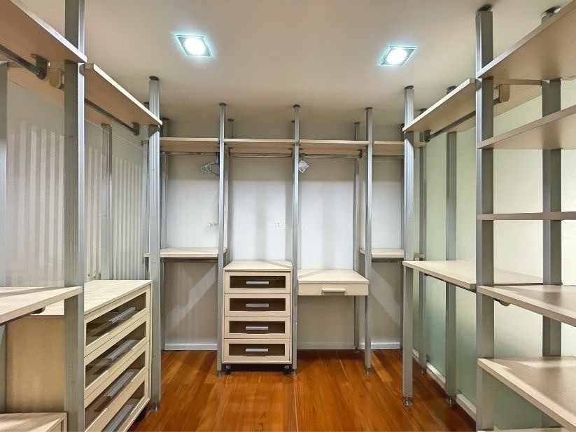 3 Bedroom Condo For Sale in Phra Khanong, Khlong Toei, Bangkok - Image 7
