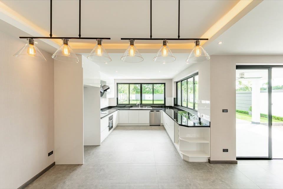 4 Bedroom House For Sale in San Phak Wan, Hang Dong, Chiang Mai - Image 4
