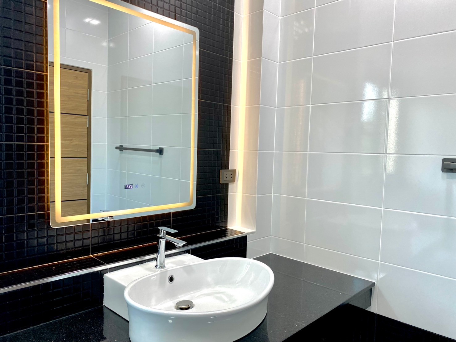 3 Bedroom House For Sale in Nong Khwai, Hang Dong, Chiang Mai - Image 33