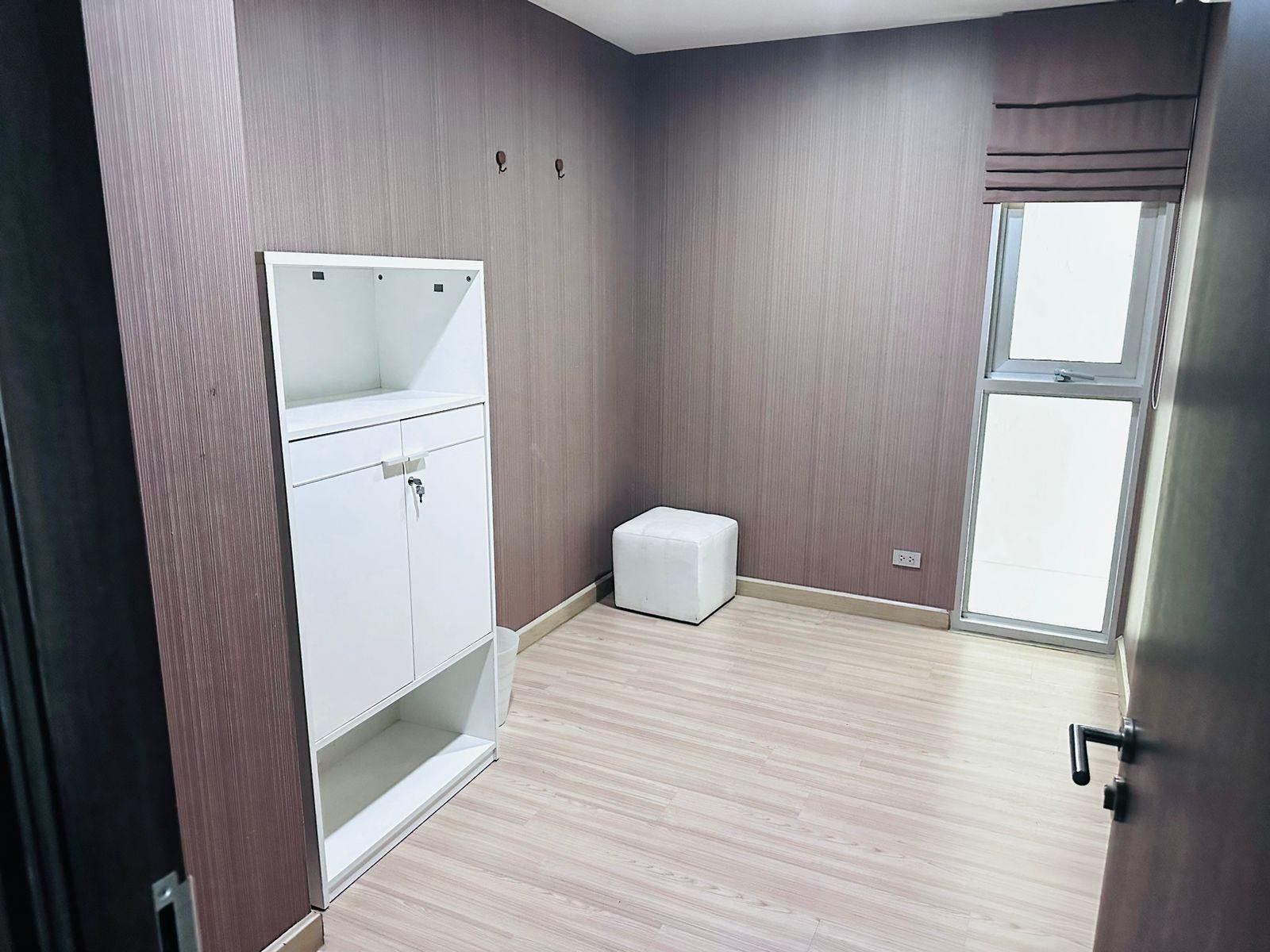 Skywalk Condominium - Image 4