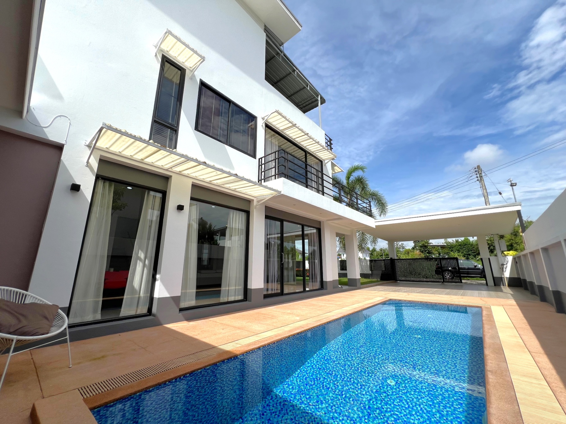 Royal View Village - Image 1