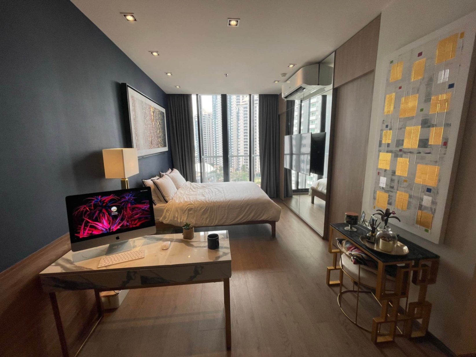 Park Origin Phrom Phong - Image 1