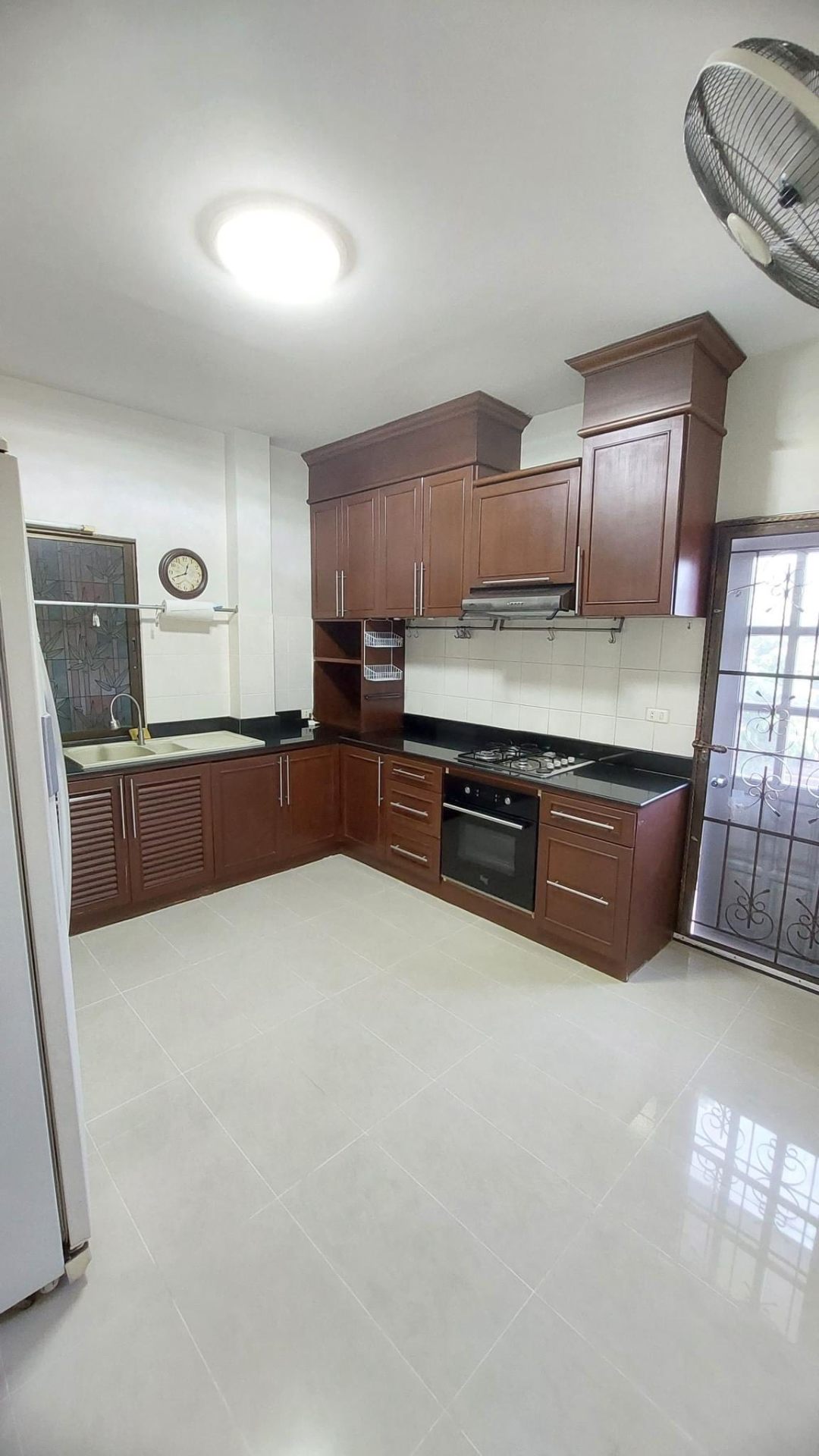 Home in Park - Image 3