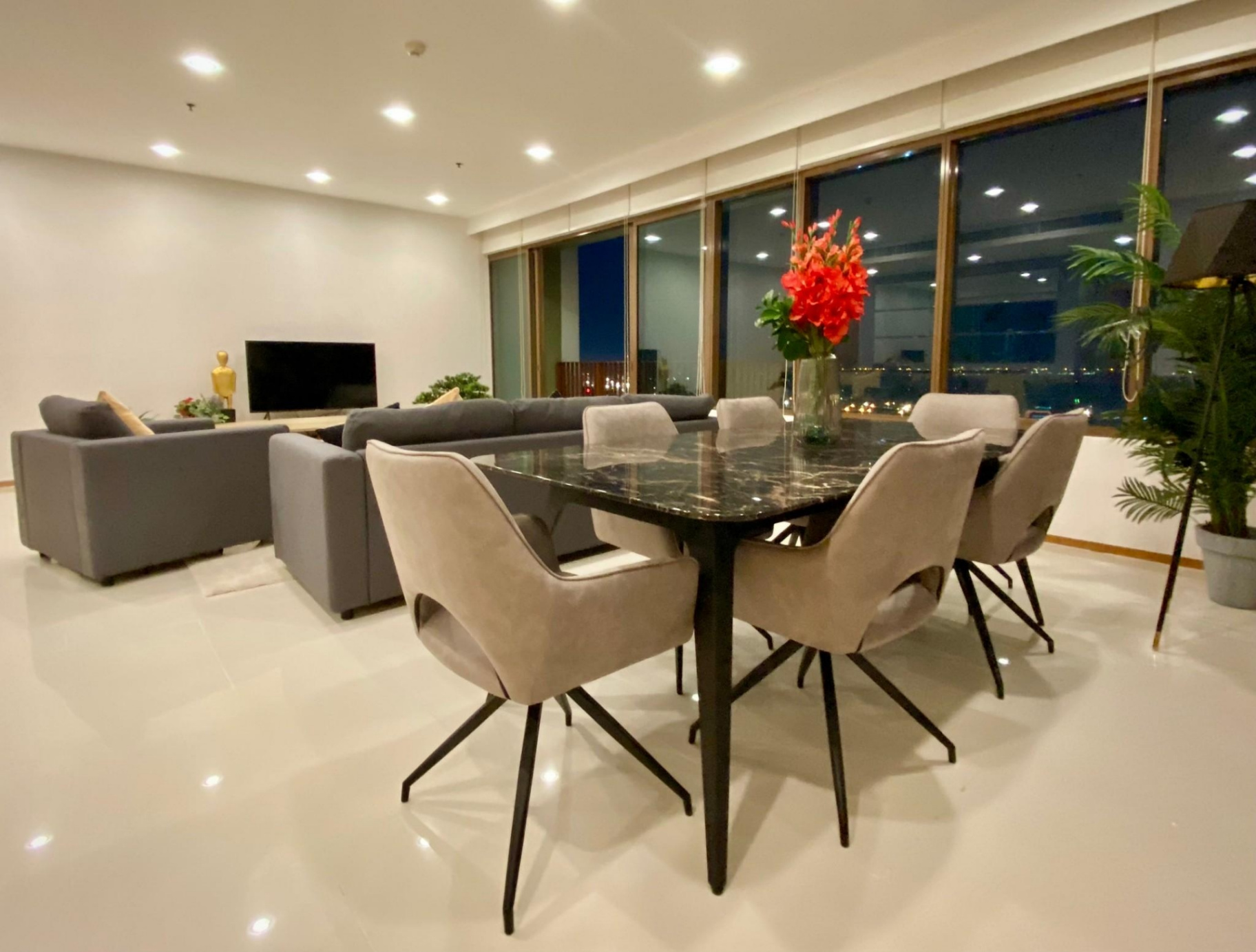 The Emporio Place - Image 3