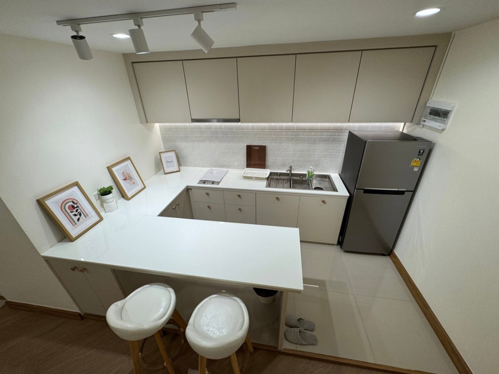 1 ห้องนอน คอนโด สำหรับขาย ใน บางกะปิ, ห้วยขวาง, กรุงเทพมหานคร - Image 10