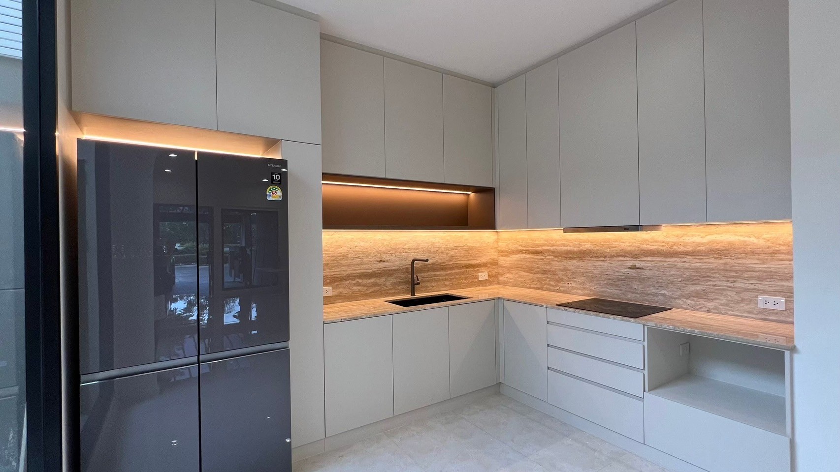 3 Bedroom Townhouse For Sale in Bang Phongphang, Yan Nawa, Bangkok - Image 5