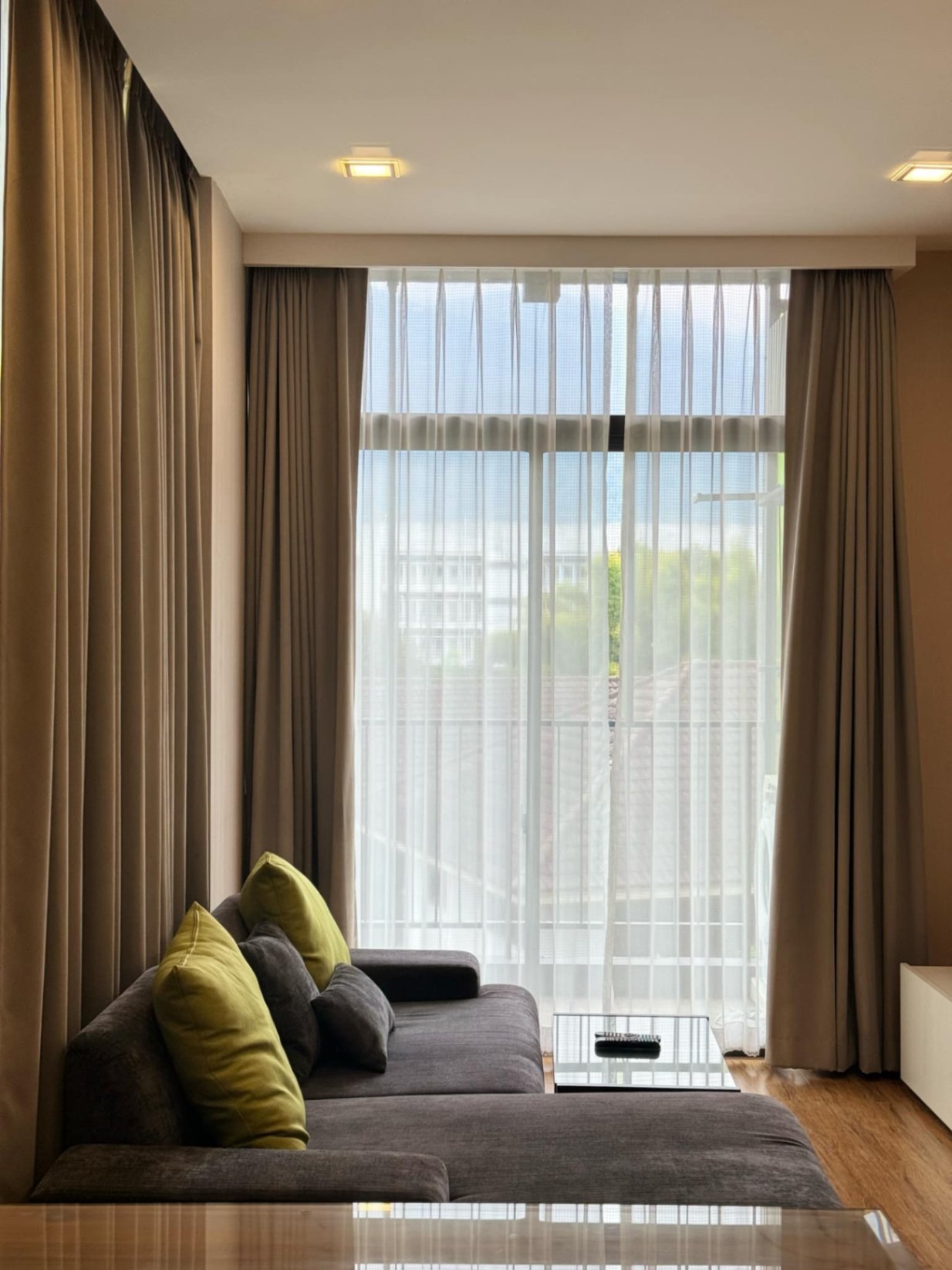 Stylish Condo - Image 10