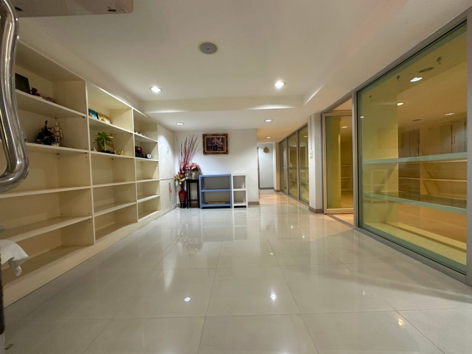  Retail Space For Rent in Phra Khanong, Khlong Toei, Bangkok - Image 2