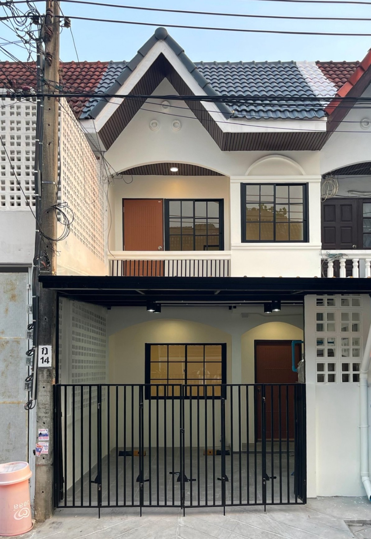 3 Bedroom Townhouse For Sale in Suan Luang, Suan Luang, Bangkok - Image 1