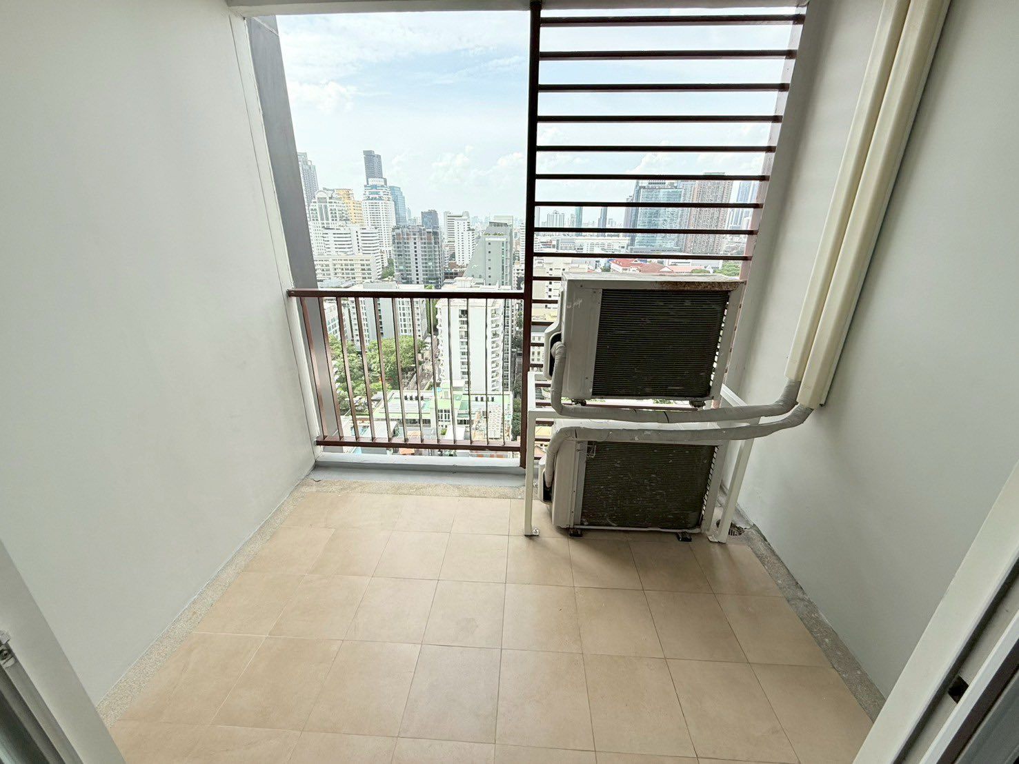 15 Sukhumvit Residences - Image 17