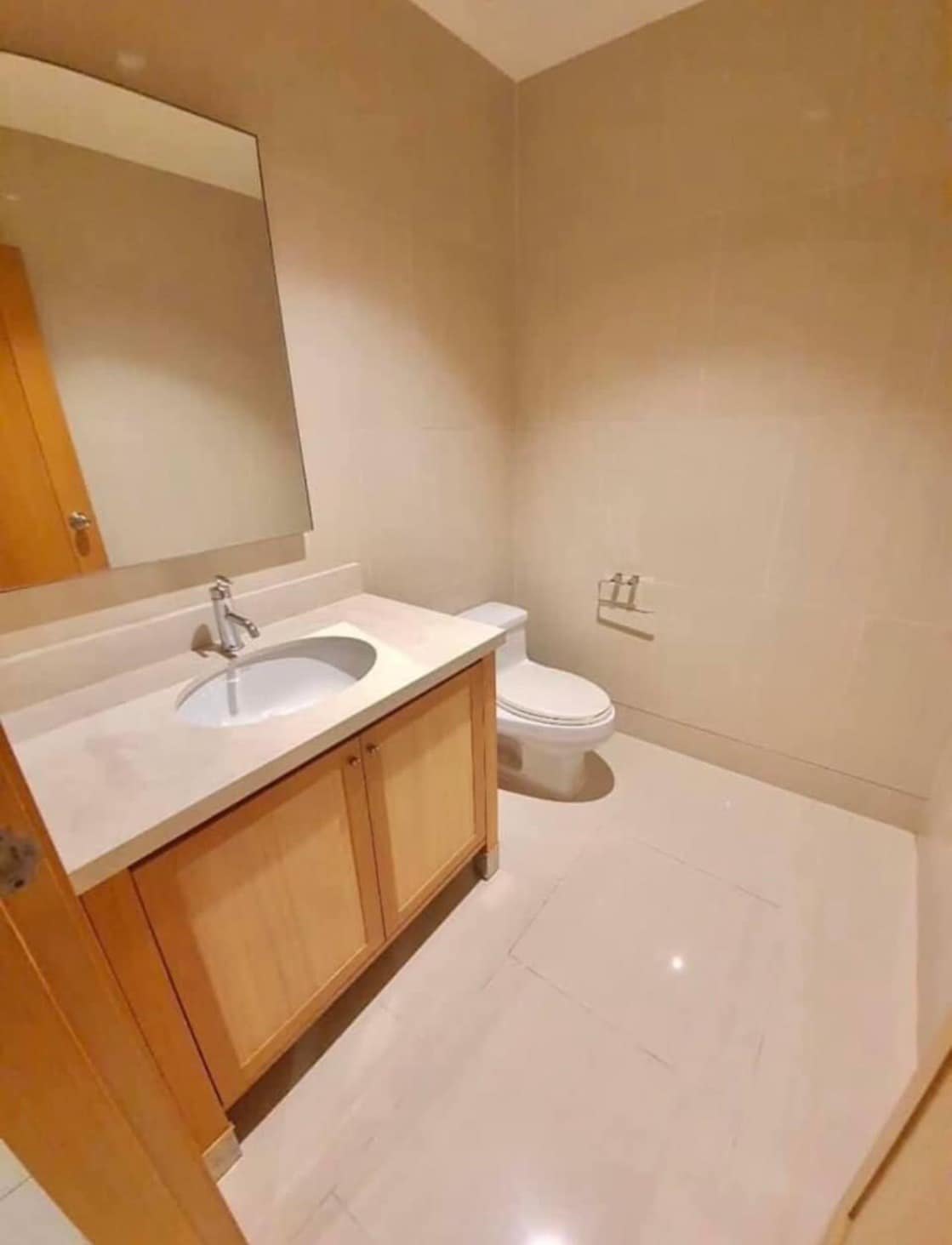 The Emporio Place - Image 6