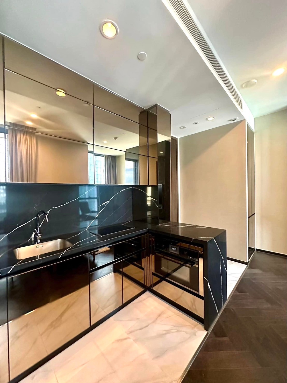 The ESSE Sukhumvit 36 - Image 5