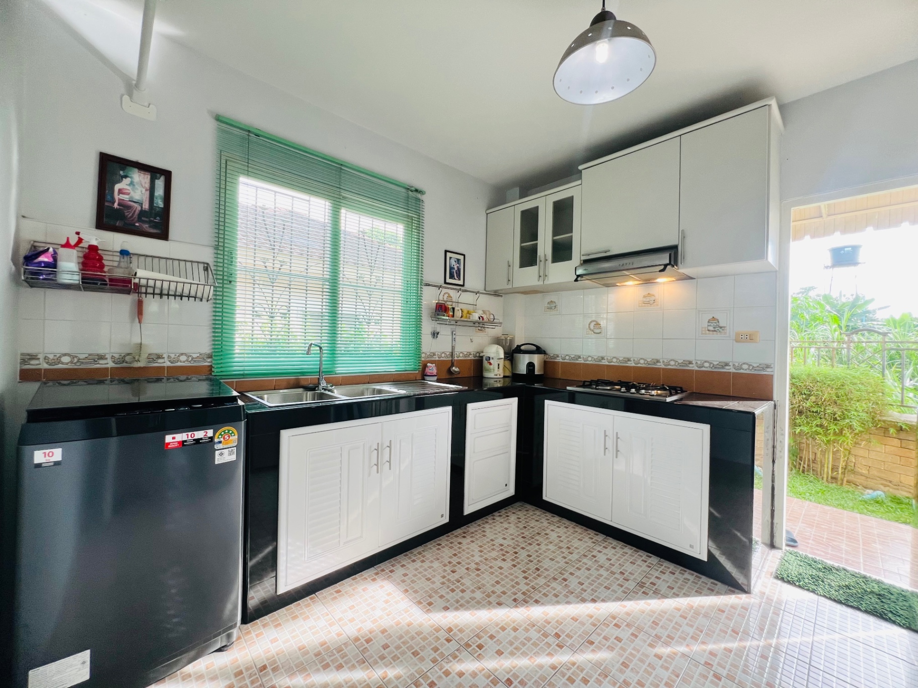 Home in Park - Image 8