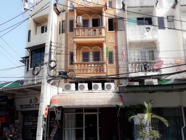 7 Bedroom Townhouse For Sale in Phra Sing, Mueang Chiang Mai, Chiang Mai - Image 1