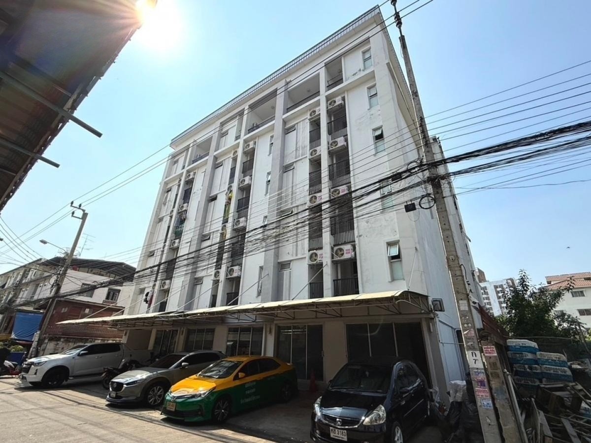  Retail Space For Sale in Khlong Tan Nuea, Vadhana, Bangkok - Image 1