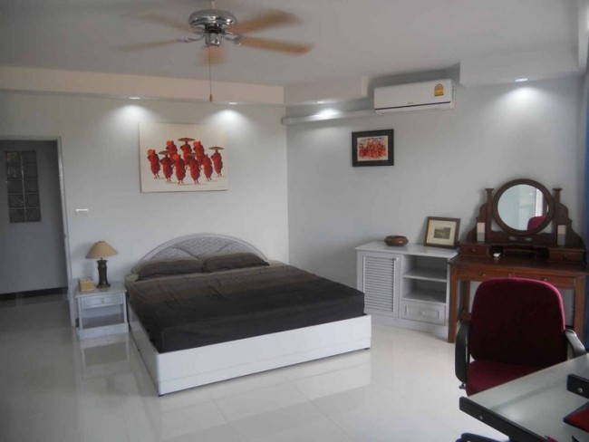 Riverside Condo - Image 3