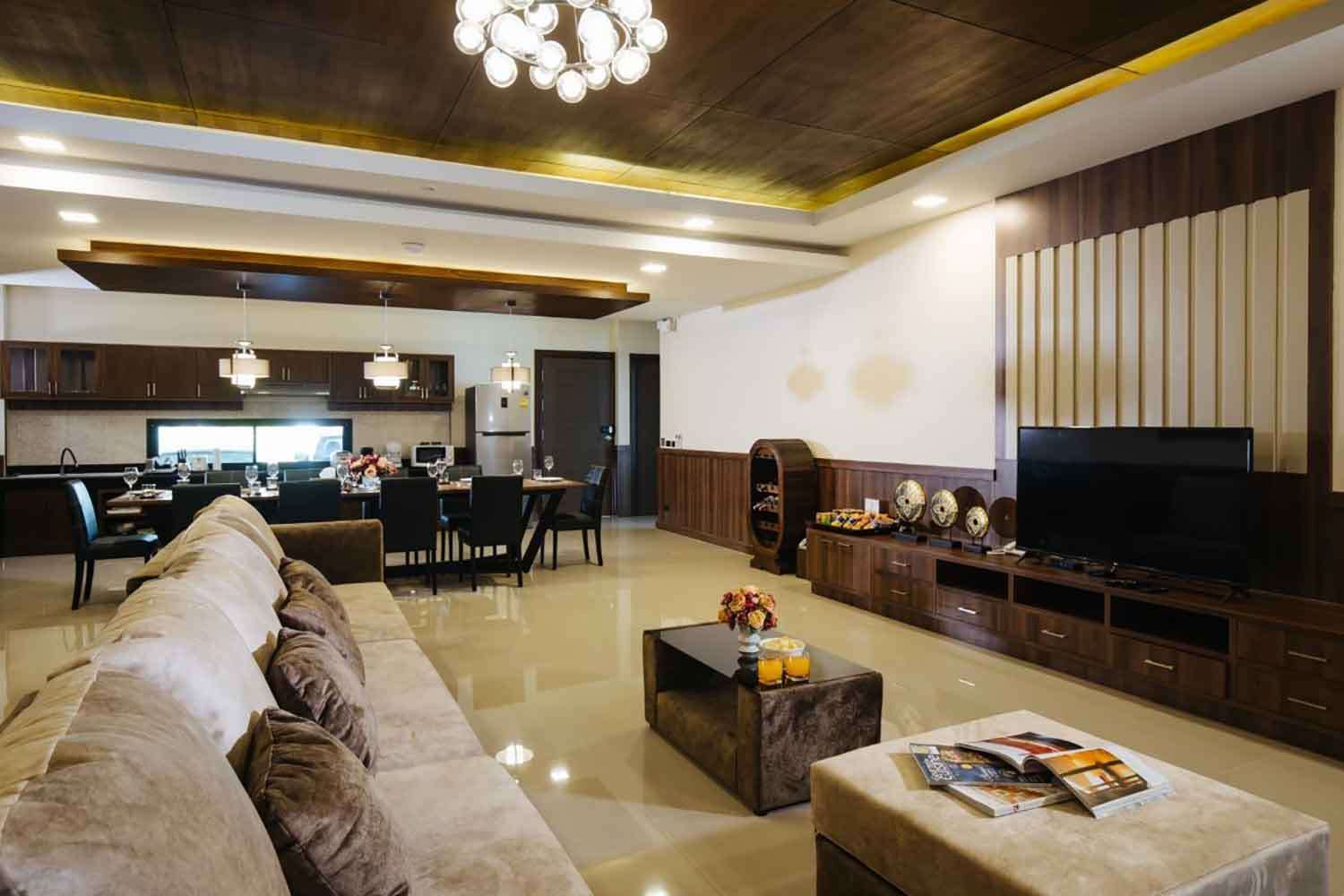 6 Bedroom House For Sale in Saraphi, Saraphi, Chiang Mai - Image 3