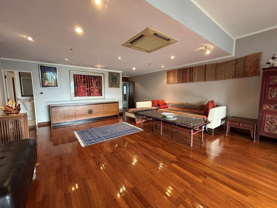 Kiarti Thanee City Mansion - Image 1