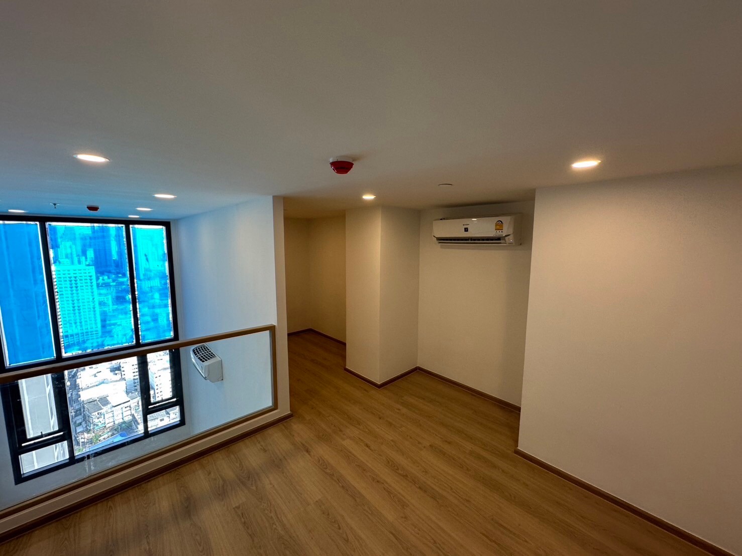 1 Bedroom Condo For Sale in Khlong Toei, Khlong Toei, Bangkok - Image 3