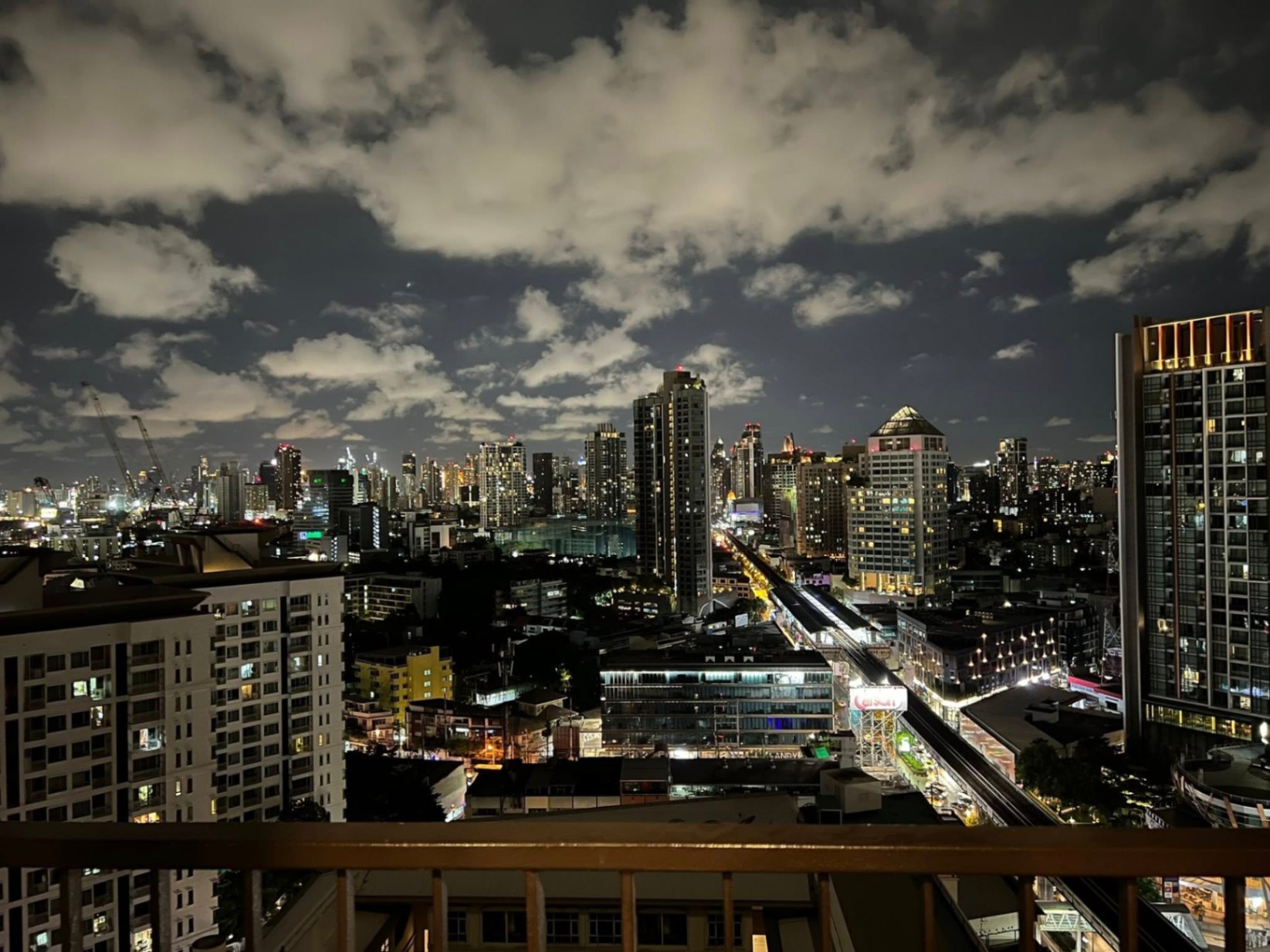 วายน์ สุขุมวิท - Image 6