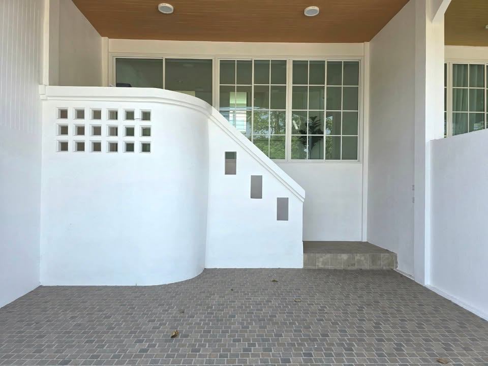 4 Bedroom Townhouse For Sale in Suan Luang, Suan Luang, Bangkok - Image 2