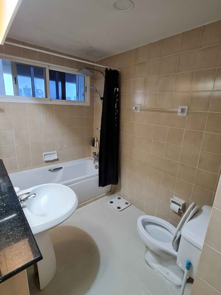 2 Bedroom Condo For Sale in Khlong Tan, Khlong Toei, Bangkok - Image 7