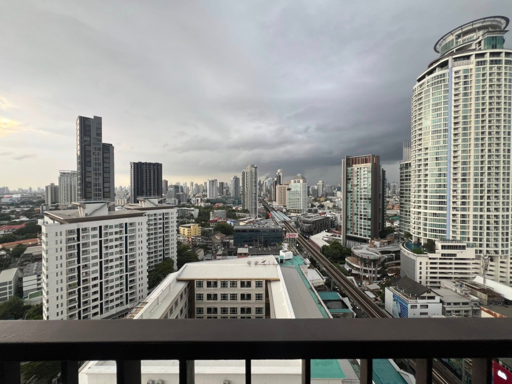 วายน์ สุขุมวิท - Image 5