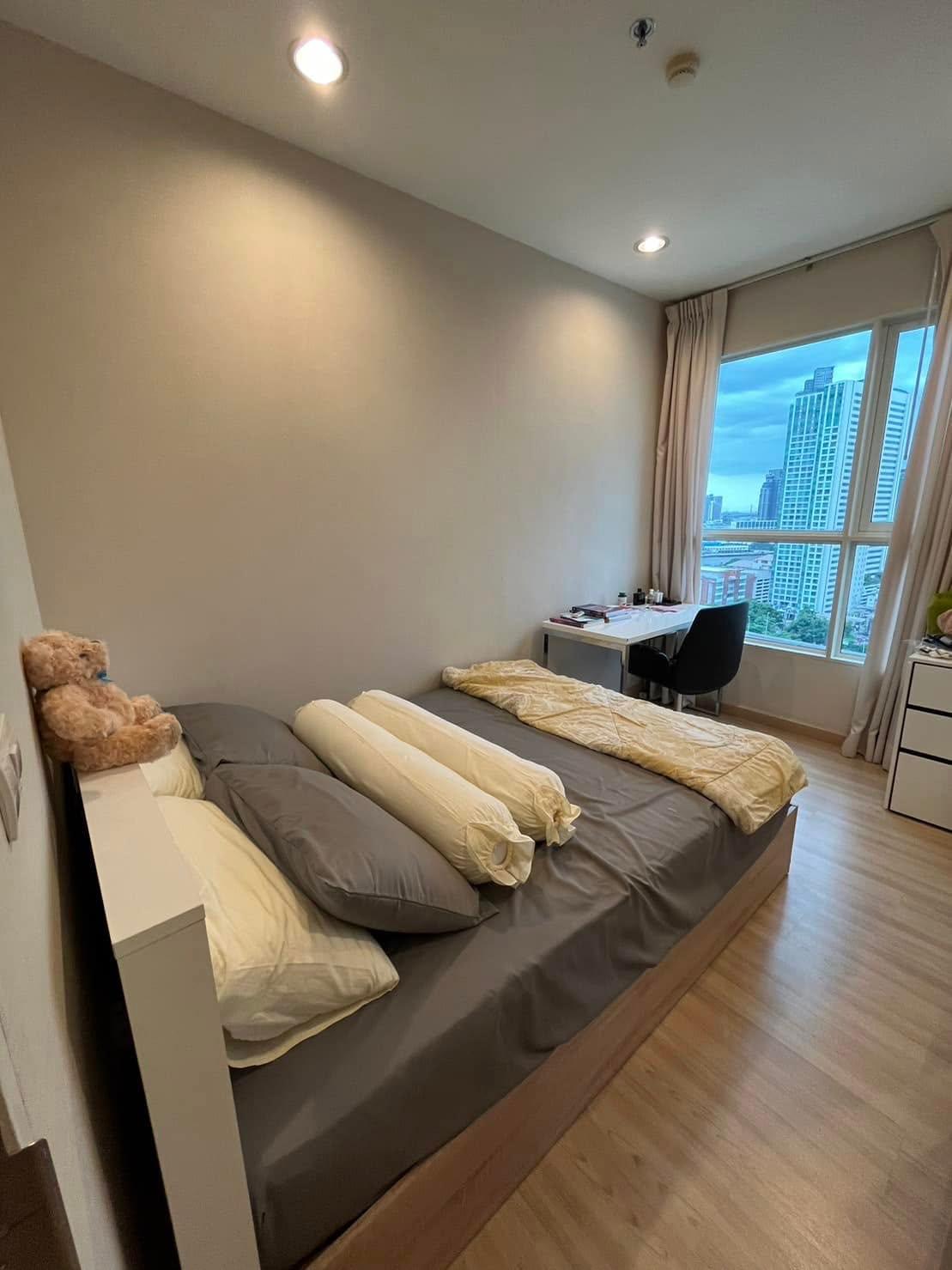 2 Bedroom Condo For Sale in Khlong Ton Sai, Khlong San, Bangkok - Image 1