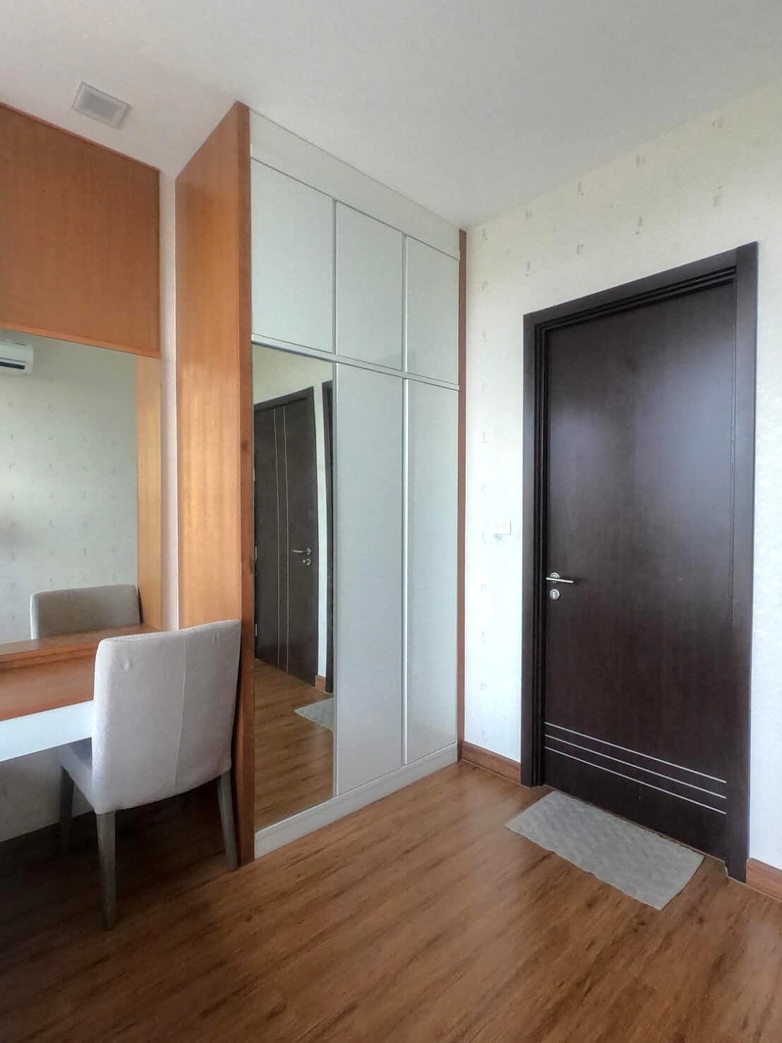 Stylish Condo - Image 4