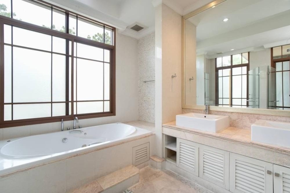 4 Bedroom House For Sale in Phra Khanong Nuea, Vadhana, Bangkok - Image 10