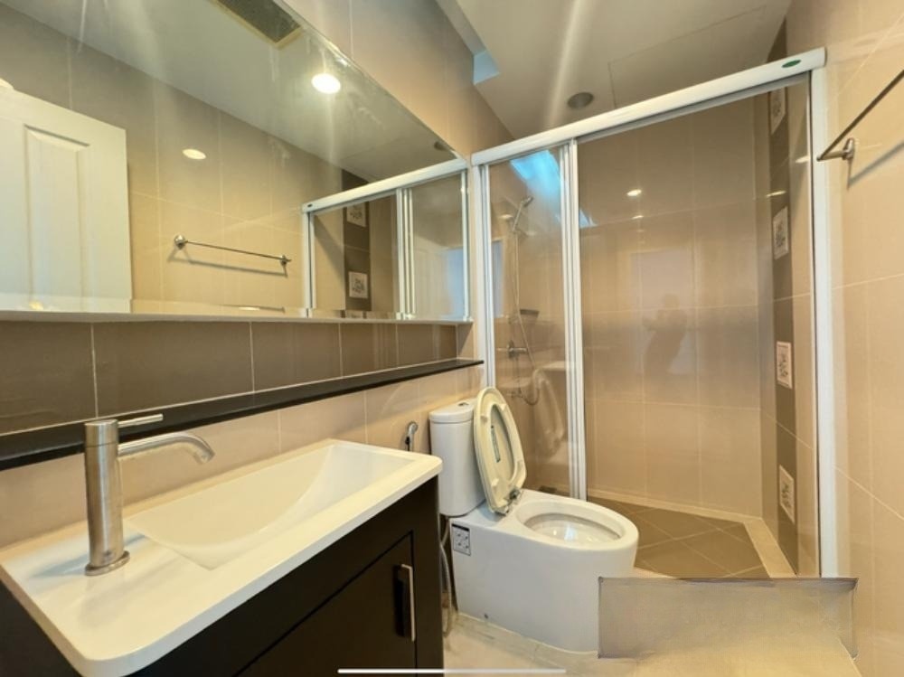 3 Bedroom House For Sale in Bang Khlo, Bang Kho Laem, Bangkok - Image 9