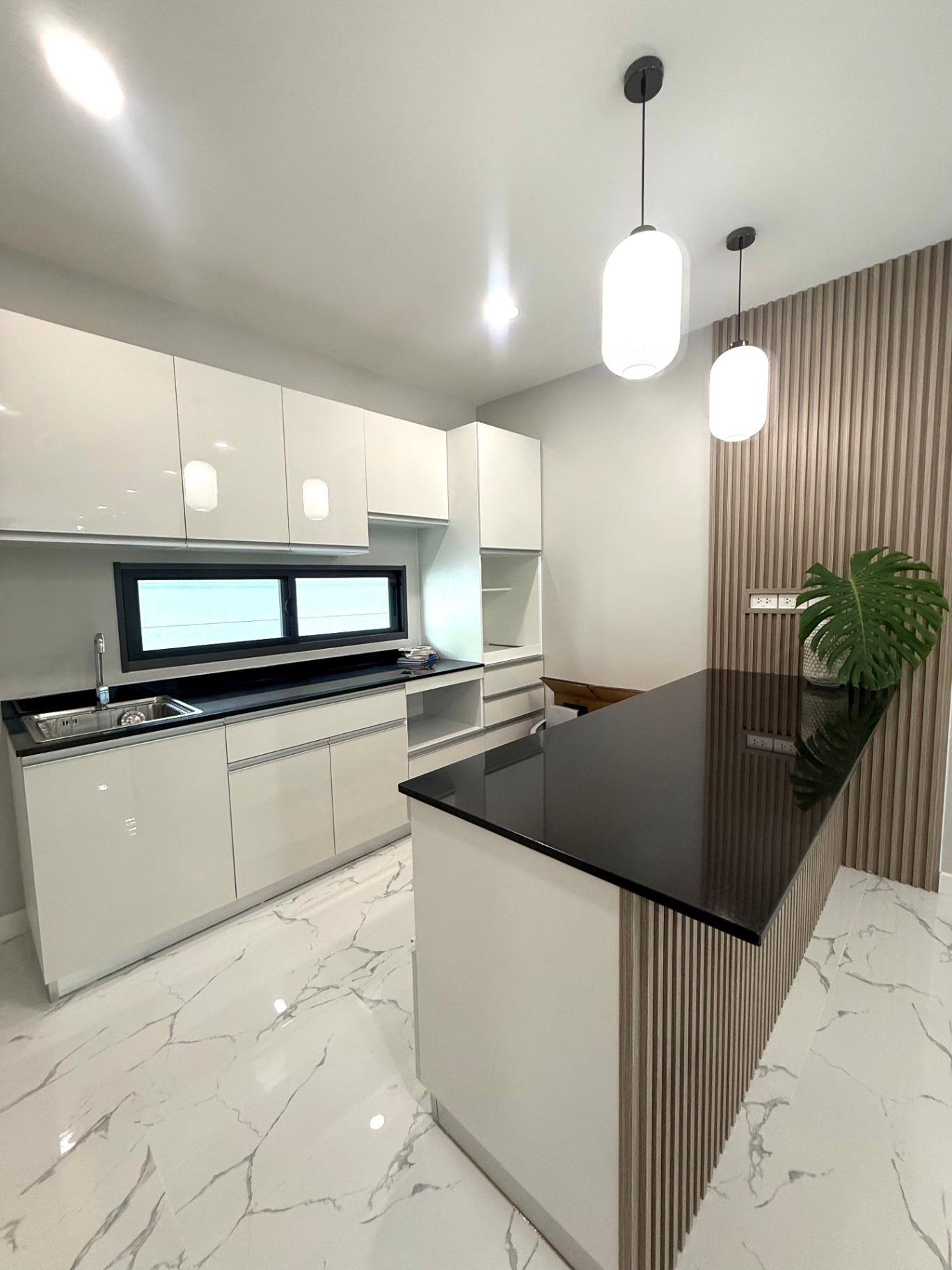 5 Bedroom House For Sale in Nam Phrae, Hang Dong, Chiang Mai - Image 7