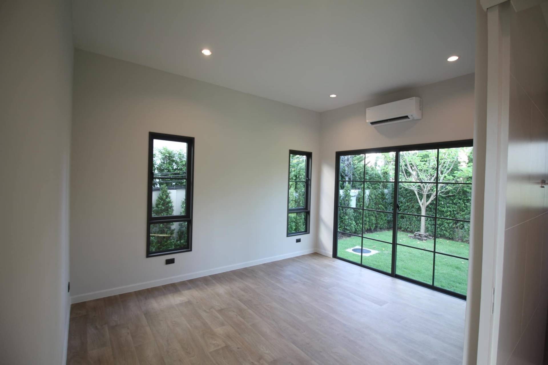 5 Bedroom House For Rent in Bang Phli Yai, Bang Phli, Samut Prakan - Image 5